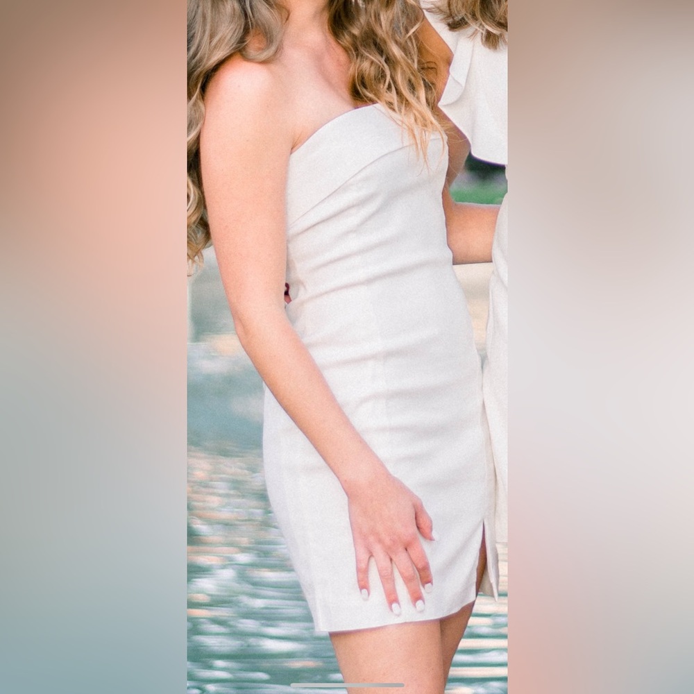 Elegant Cream Strapless Dress